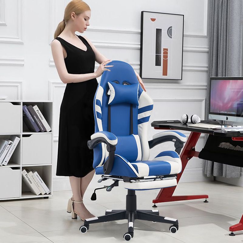 Gaming Chair with Footrest