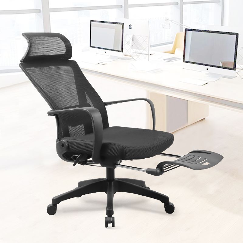 Cadeira de oficina reclinable con reposapés